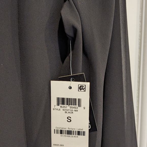 Little black dress - perfect for spring or summer - Picture 5 of 7